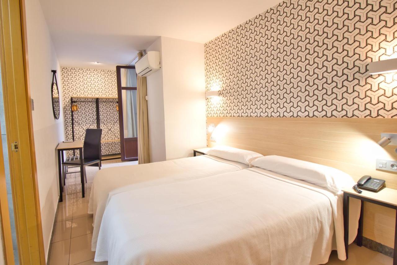 Double or Twin Room Place