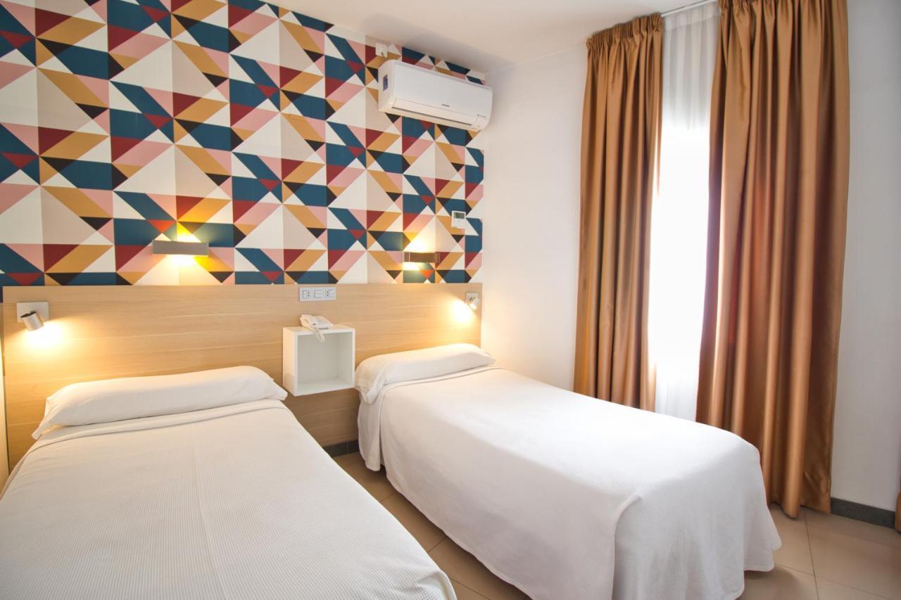 Double or Twin Room Place