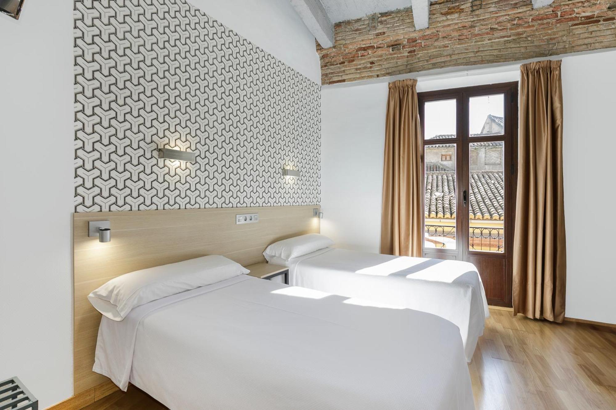 Double or Twin Room Place